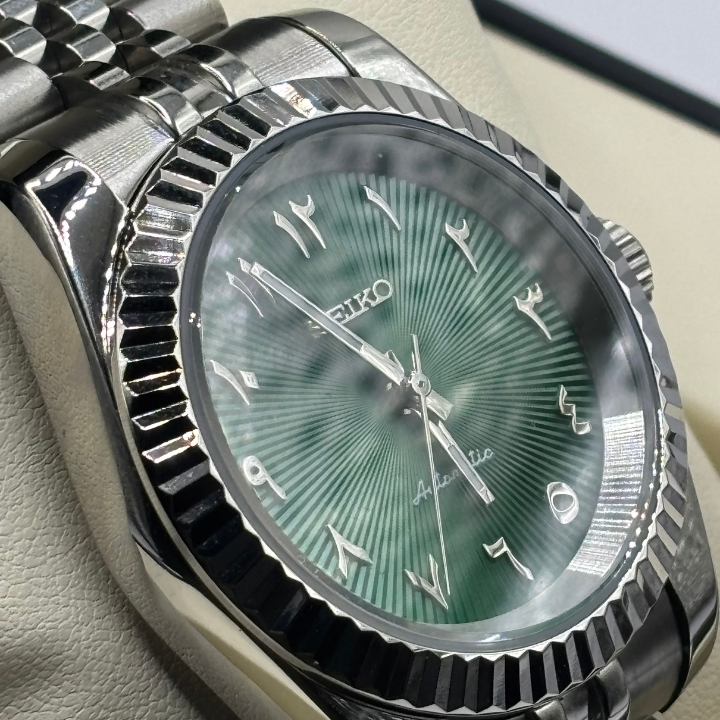 Seiko Arabic Dial Verte
